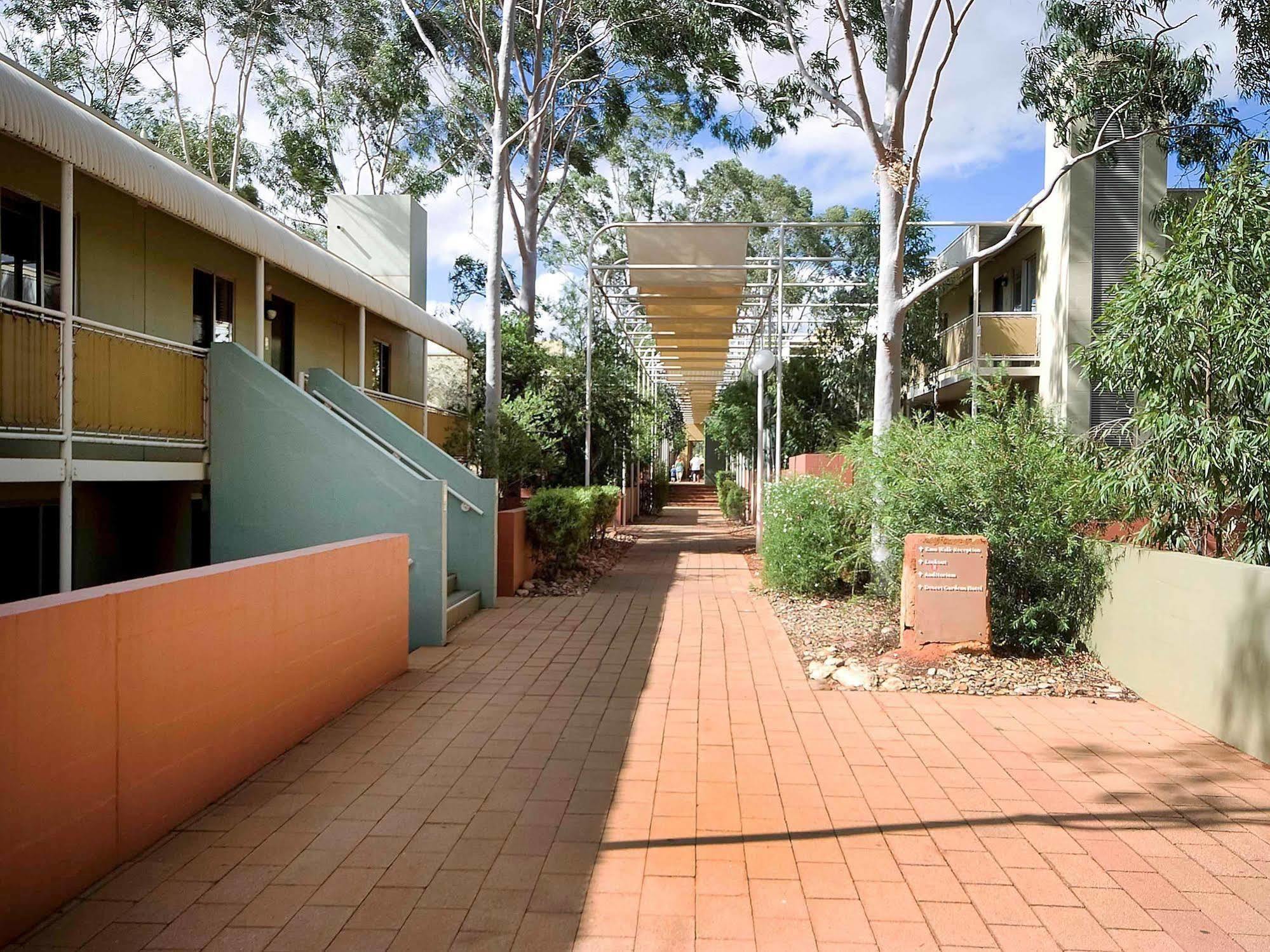 Emu Walk Apartments Ayers Rock  Exterior foto